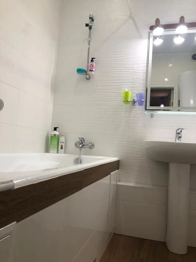 Затишна 2Х Кімнатна Квартира Біля Метро Академмістечко Kijów Apartament